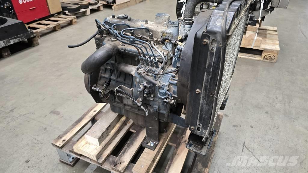 Kubota V1305-E Двигатели