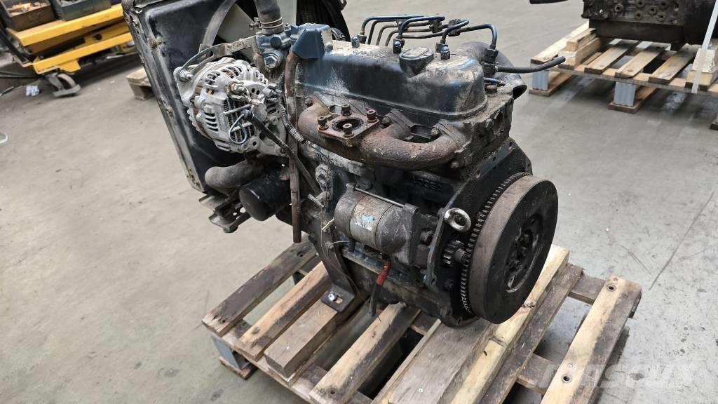 Kubota V1305-E Двигатели