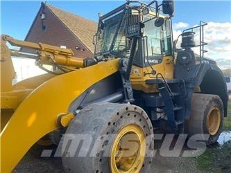 Komatsu WA 470 Колесни товарачи