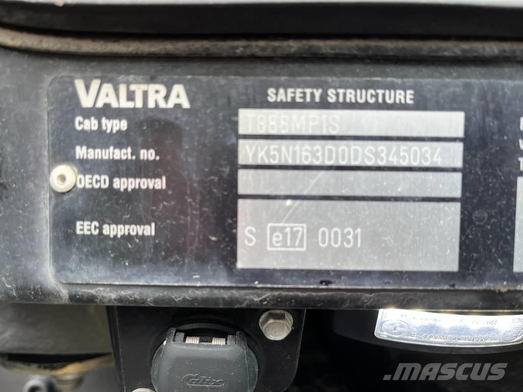 Valtra N163 D Трактори