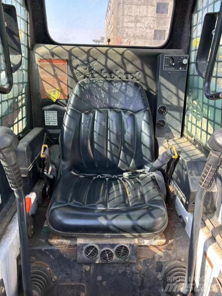 Bobcat S 753 Мини товарачи
