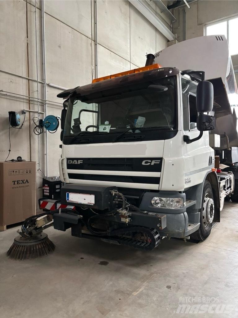 DAF CF 75 Автоматични метачки с четки