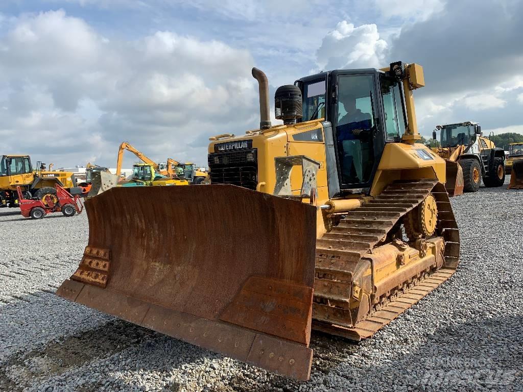 CAT D 6 N XL Верижни булдозери
