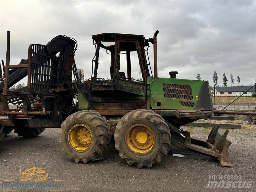 John Deere 1110D Форуардери