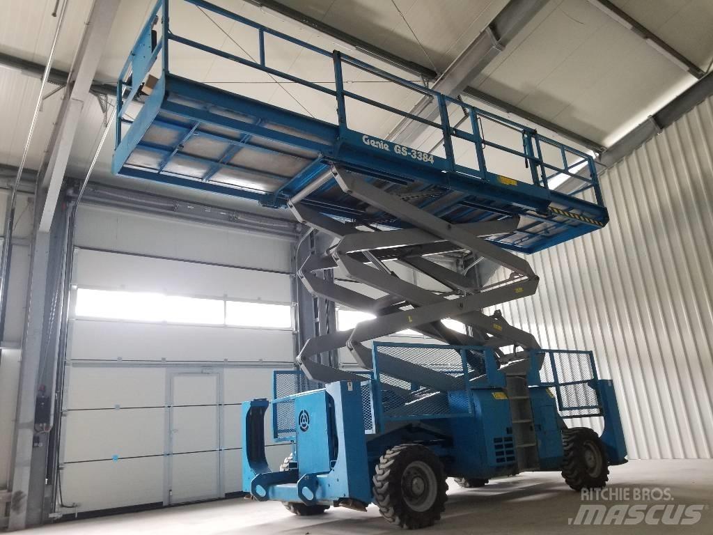 Genie GS3384 RT 4x4 Ножични работни платформи