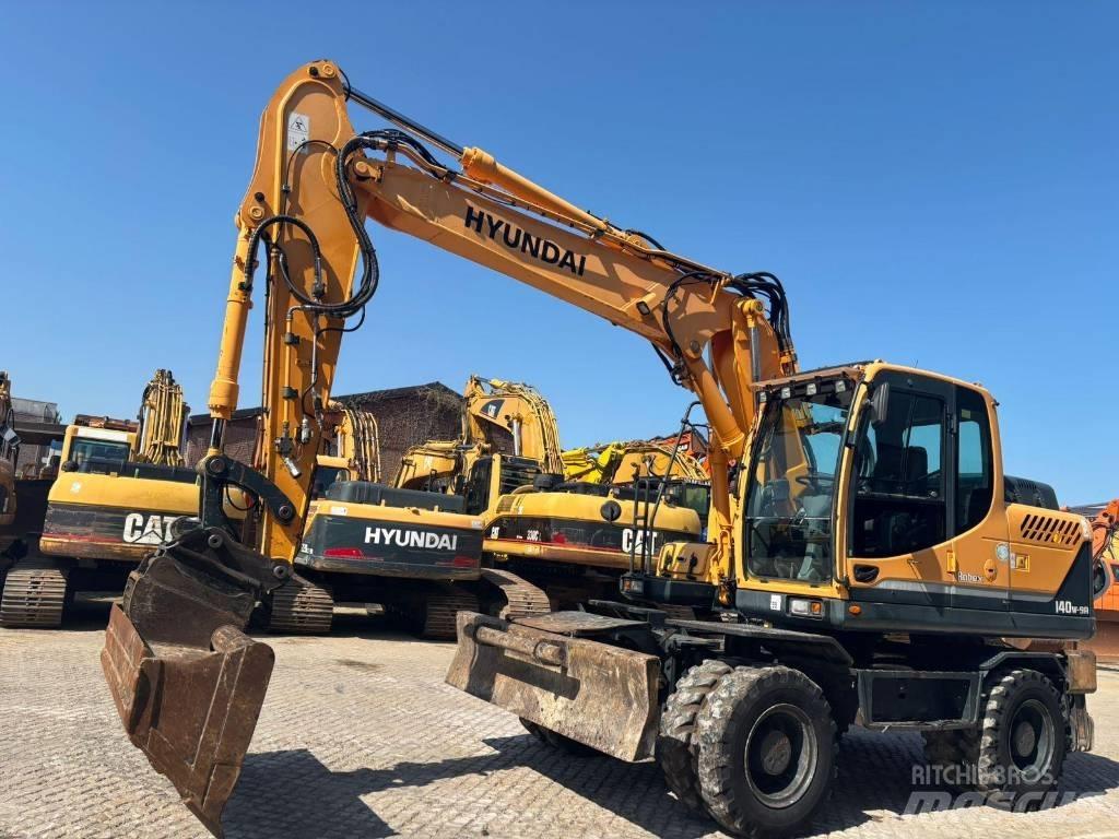 Hyundai 140W-9A Колесни екскаватори
