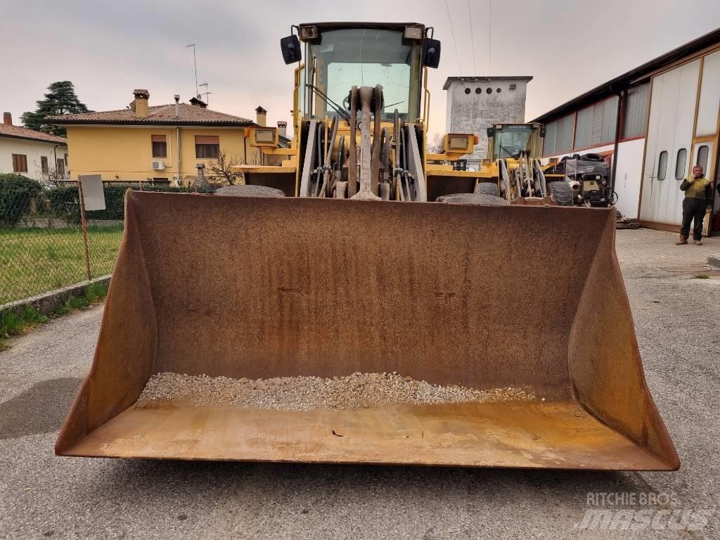 Volvo BM L120C Колесни товарачи