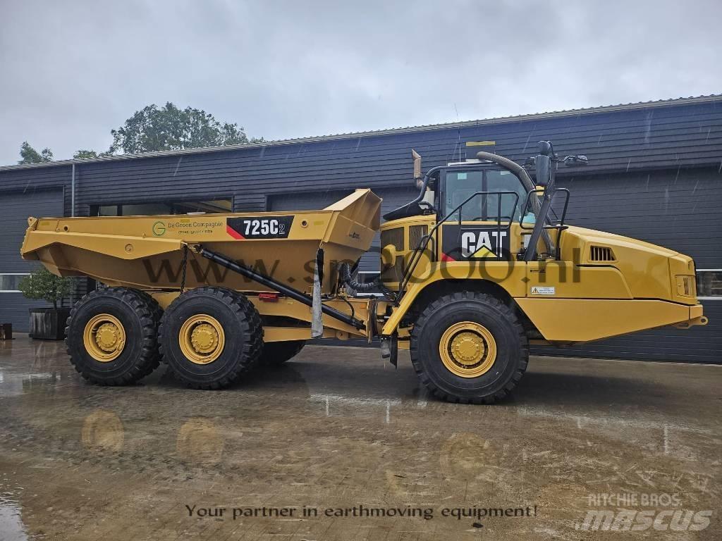 CAT 725C2 Дъмпери/моторни превозни средства