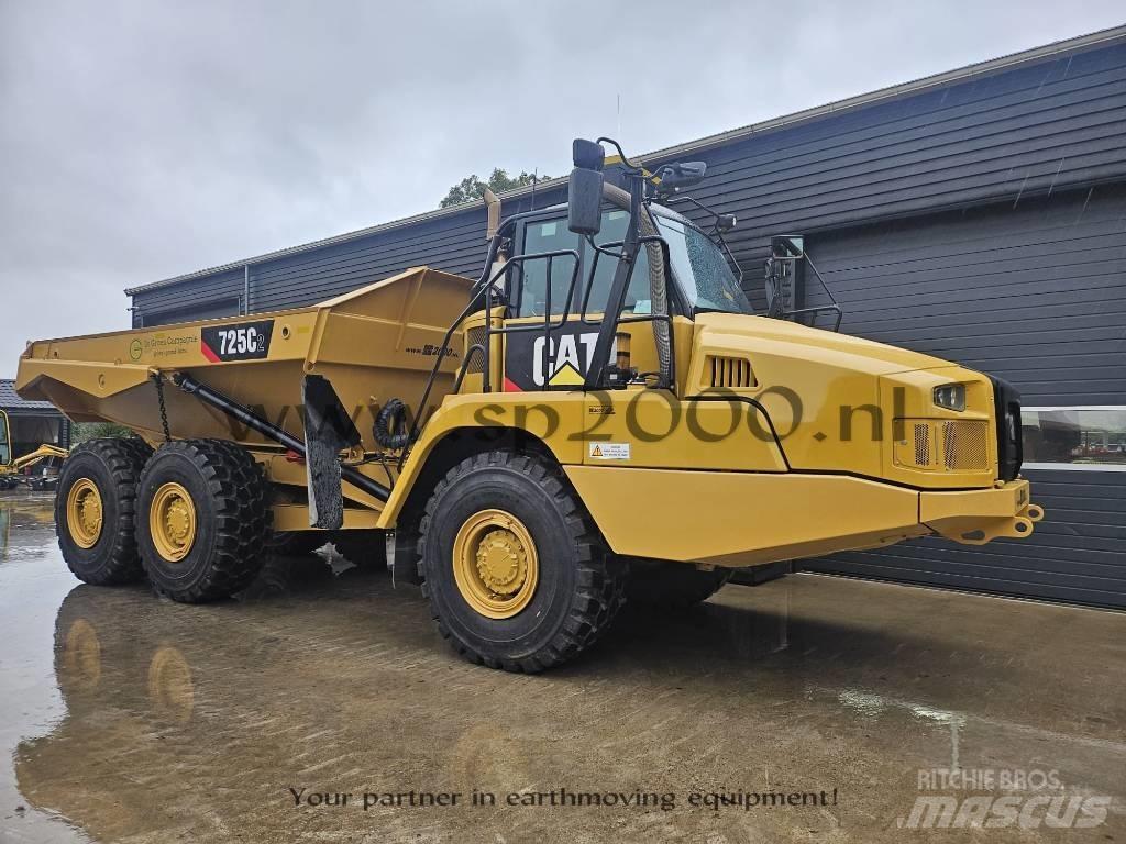 CAT 725C2 Дъмпери/моторни превозни средства