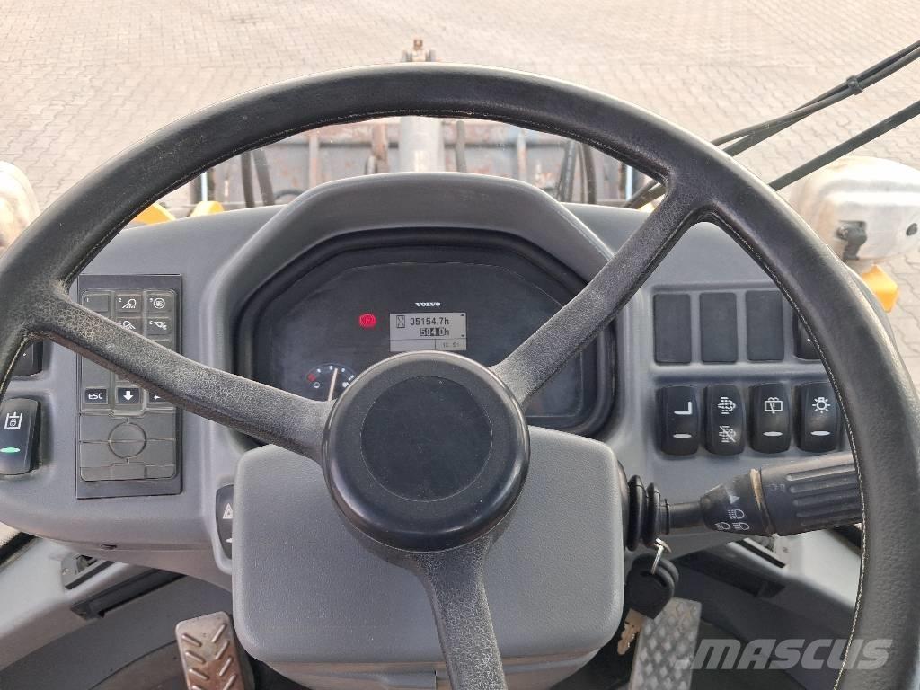 Volvo L 30 G Колесни товарачи