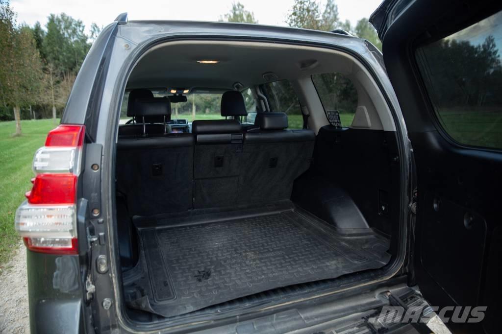 Toyota Landcruiser Коли