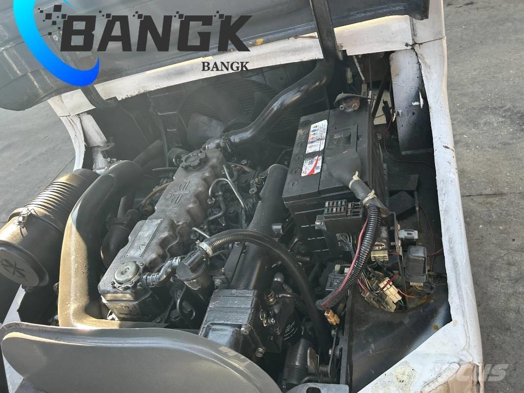 TCM FD30T3C Дизелови камиони