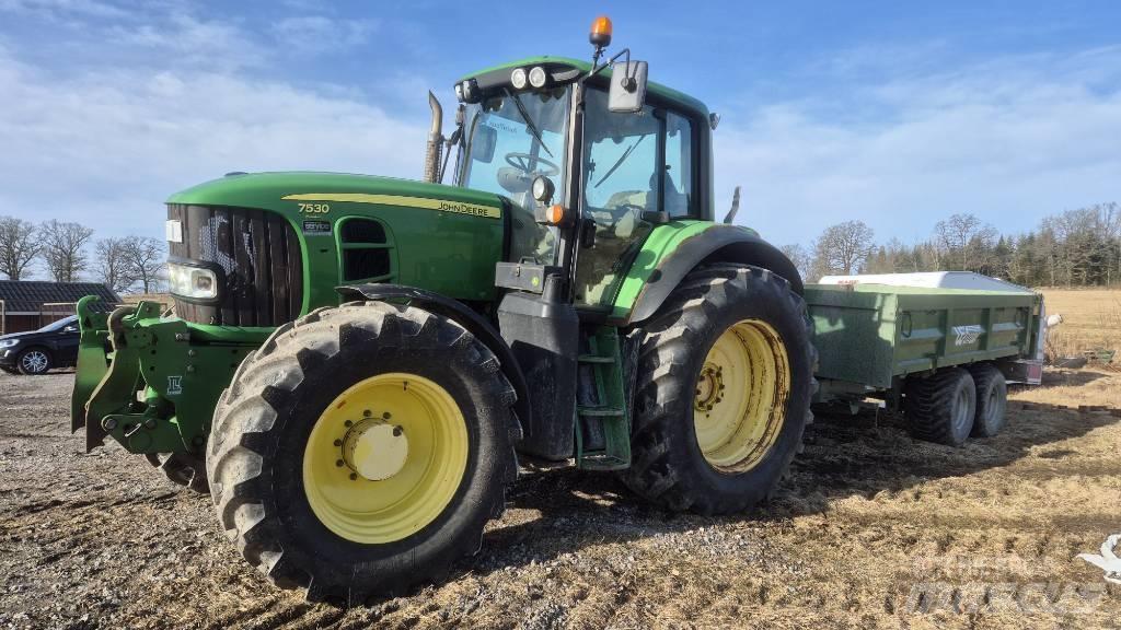 John Deere 7530 Трактори