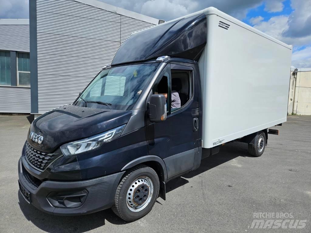 Iveco 35 S 18 Фургони
