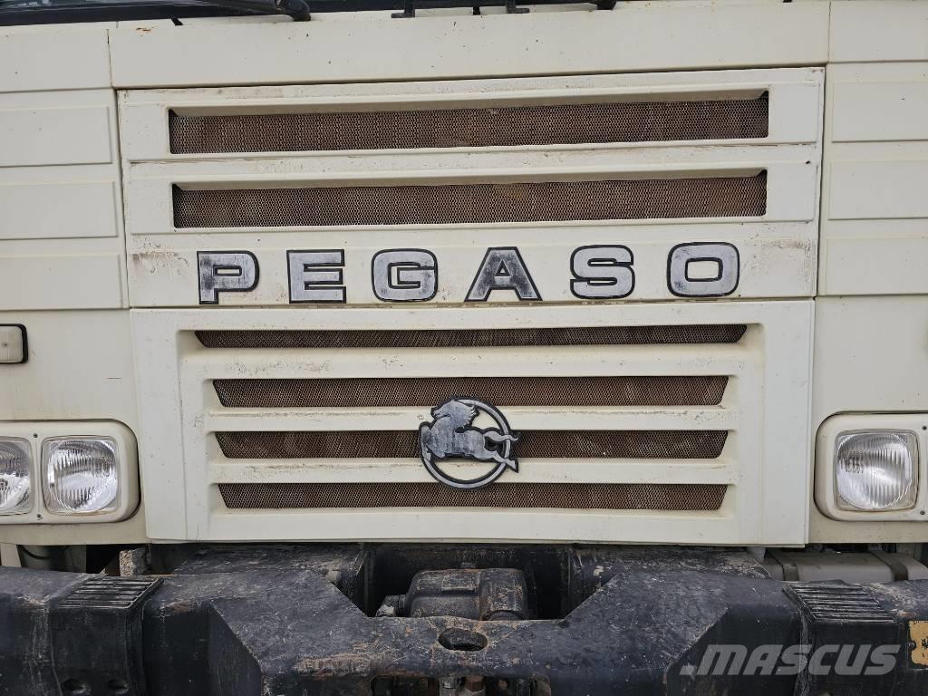 Pegaso 2323k Бетонопомпи

