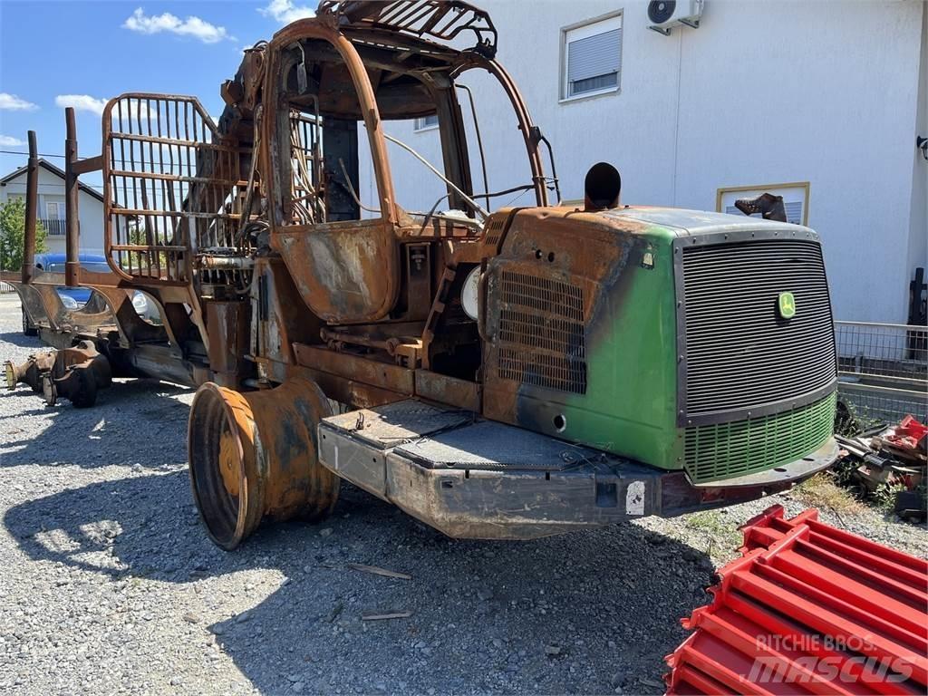 John Deere 1110E Форуардери