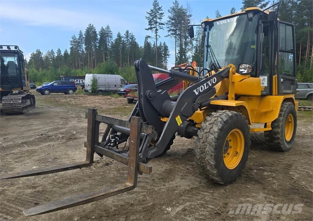 Volvo L30G Колесни товарачи