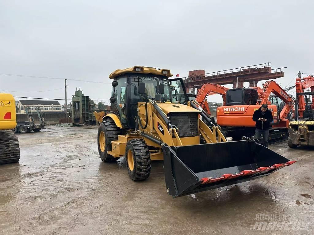 CAT 420 F Товарач със заден ексватор