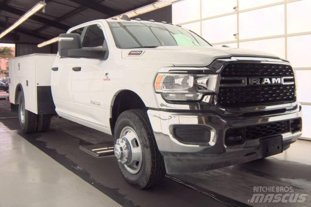 RAM 3500 SLT Пикапи