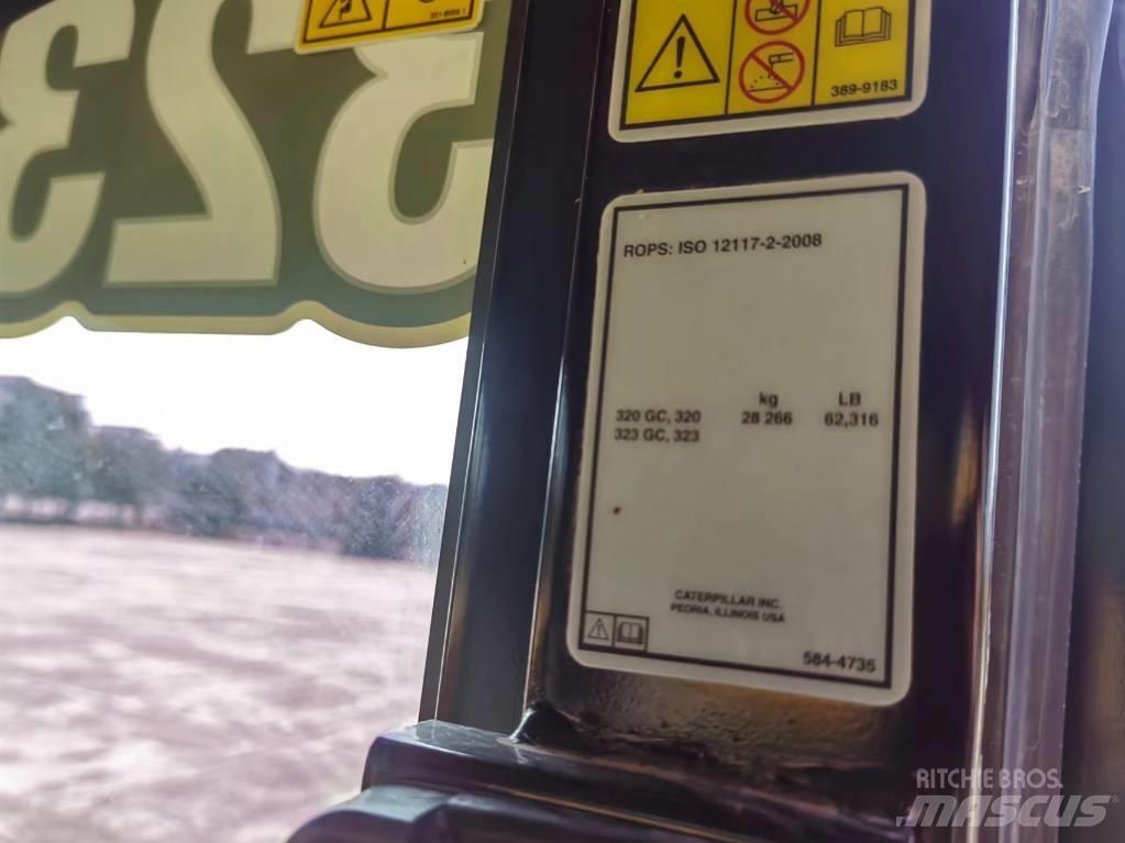 CAT 2022 CAT 323 Колесни екскаватори
