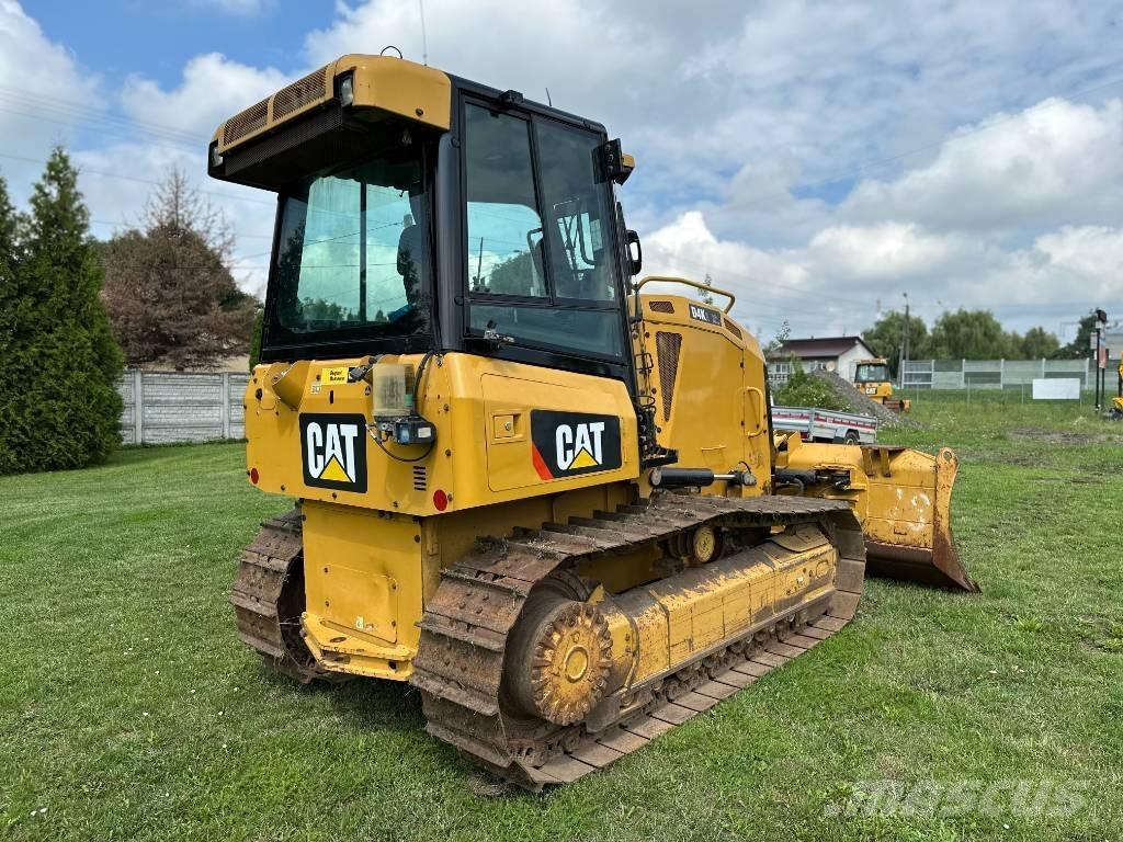 CAT D 4 K 2 XL Верижни булдозери
