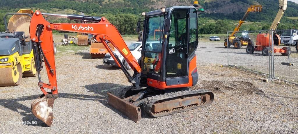 Kubota U 27-4 Мини екскаватори < 7 т