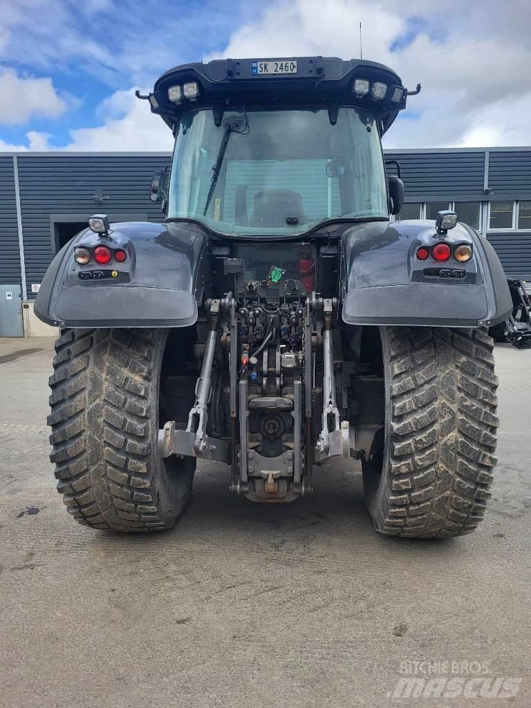 Valtra S 233 Трактори