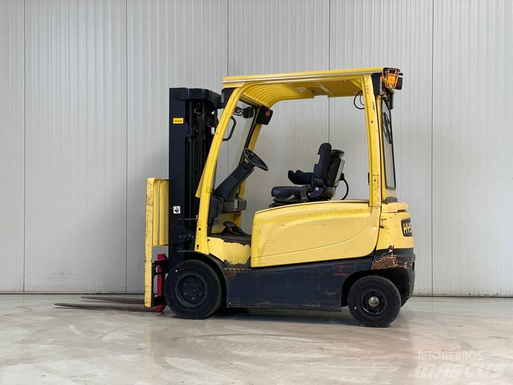 Hyster J2.5XN Електрически вилични кари-повдигачи