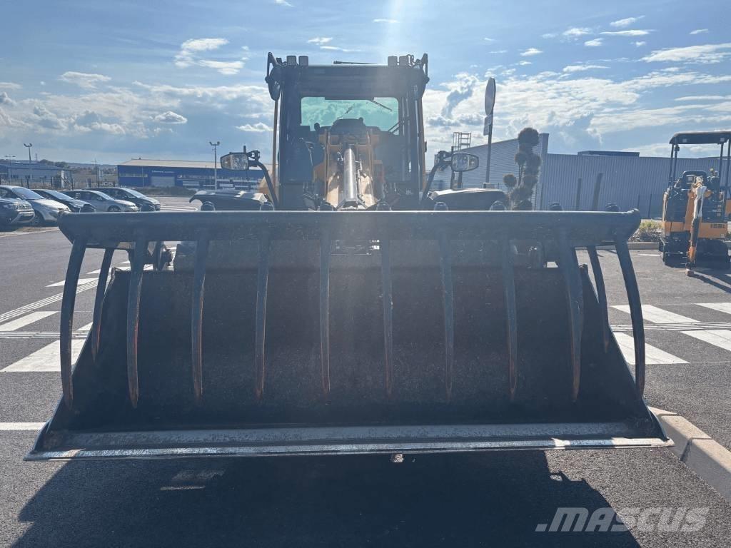 JCB TM 320 S Телескопични товарачи за селското стопанство