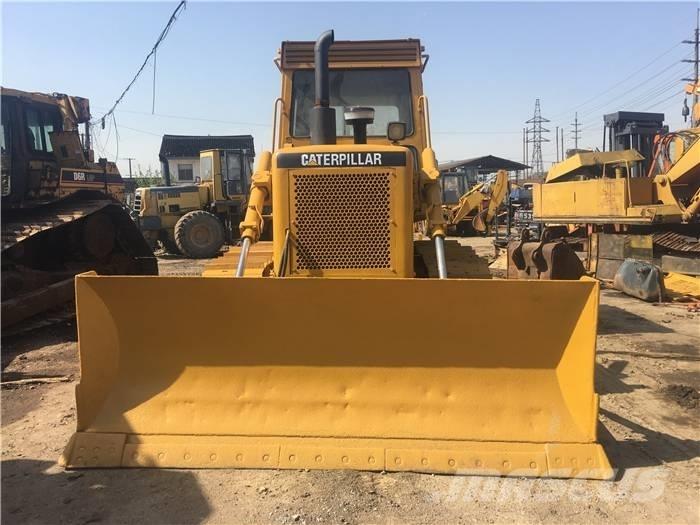 CAT D 6 D Верижни булдозери
