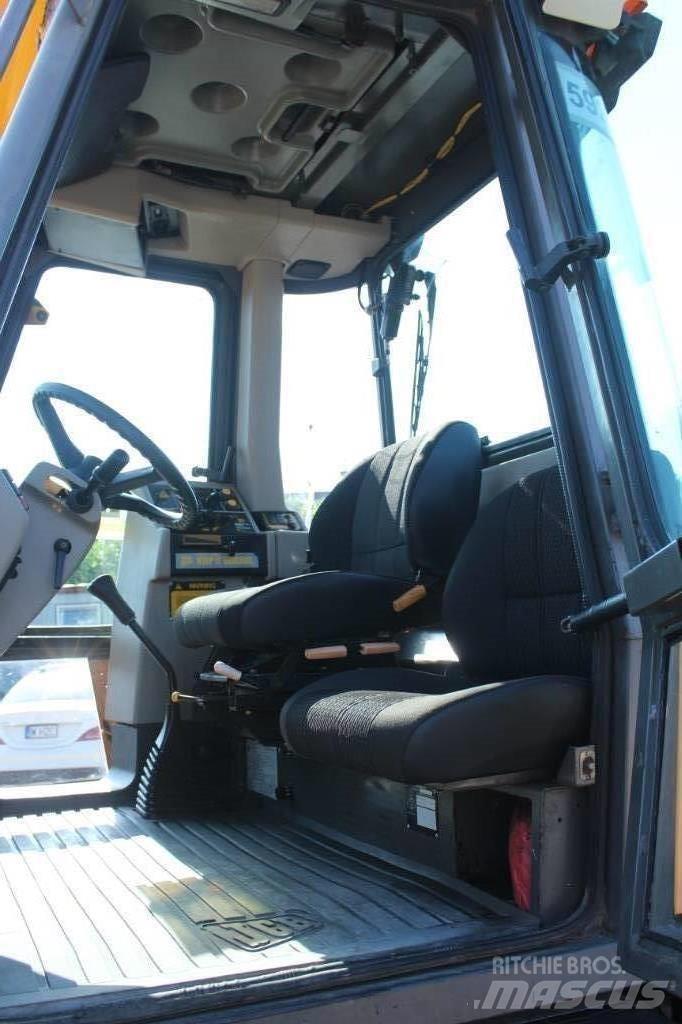 JCB Fastrac 1135 Трактори