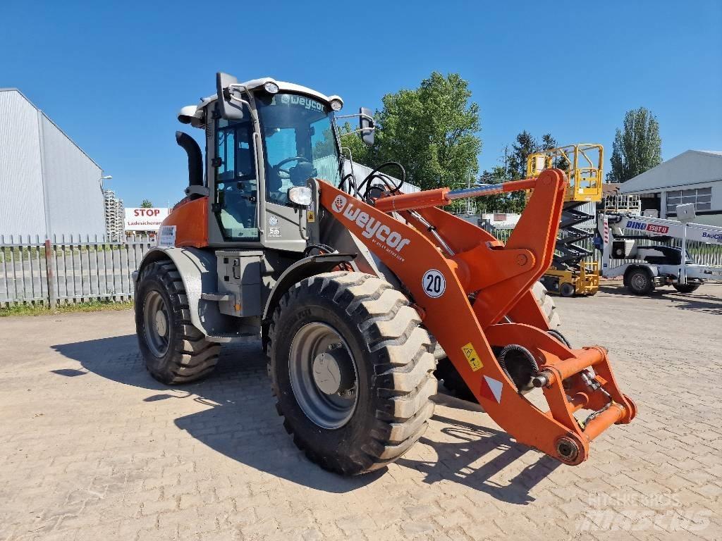 Atlas AR 580 Колесни товарачи
