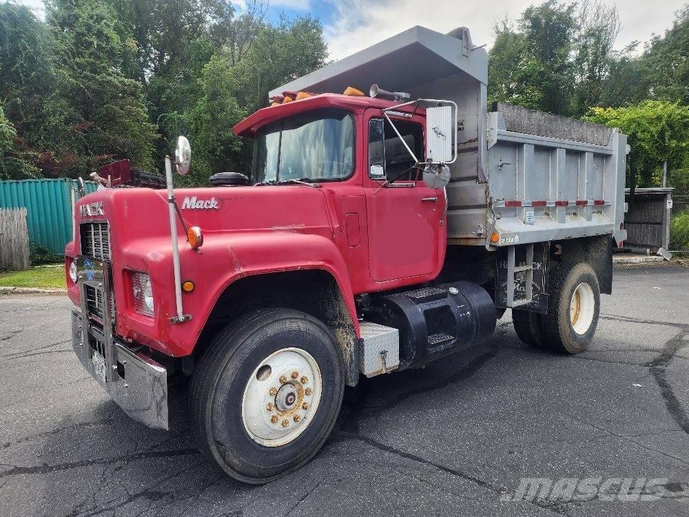 Mack RMODEL Самосвал