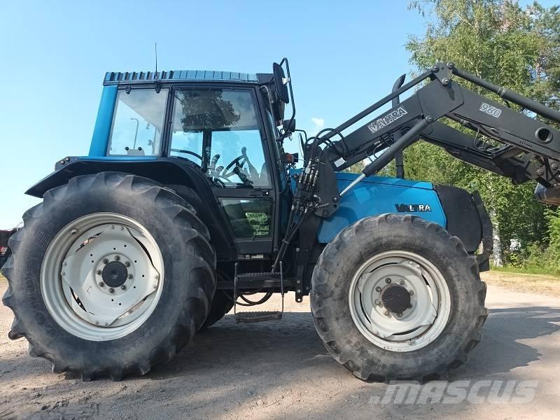 Valtra 6400 Трактори