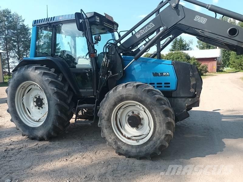 Valtra 6400 Трактори