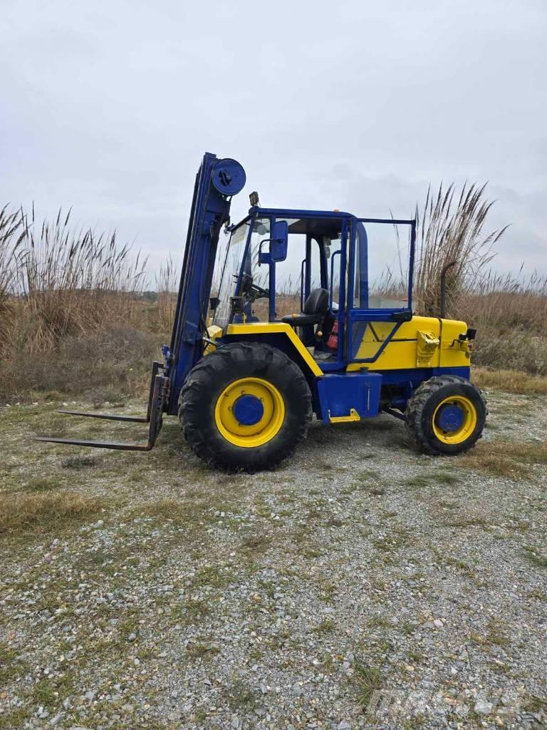 JCB 926 Камиони за херавни местности