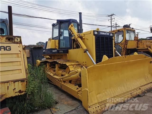 Komatsu D85-21 Верижни булдозери
