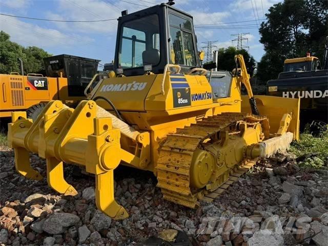 Komatsu D 85 EX Верижни булдозери
