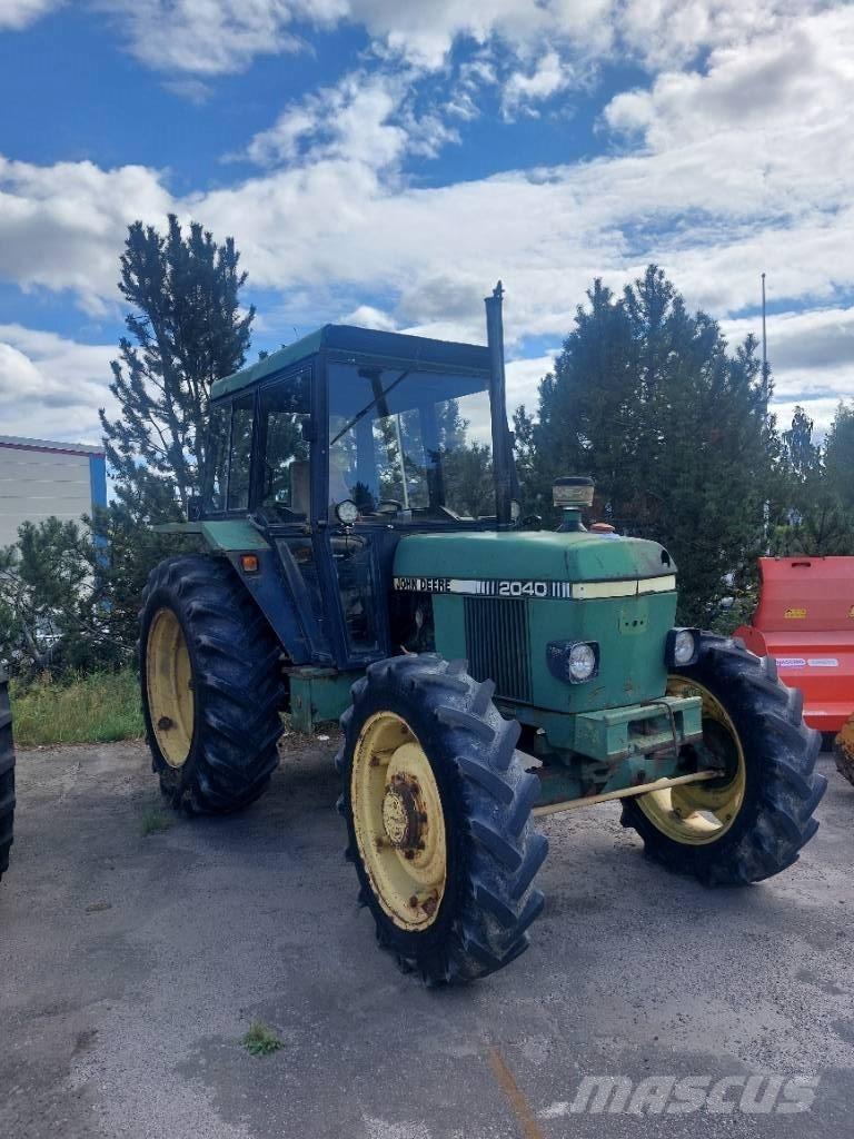 John Deere 2040 Трактори