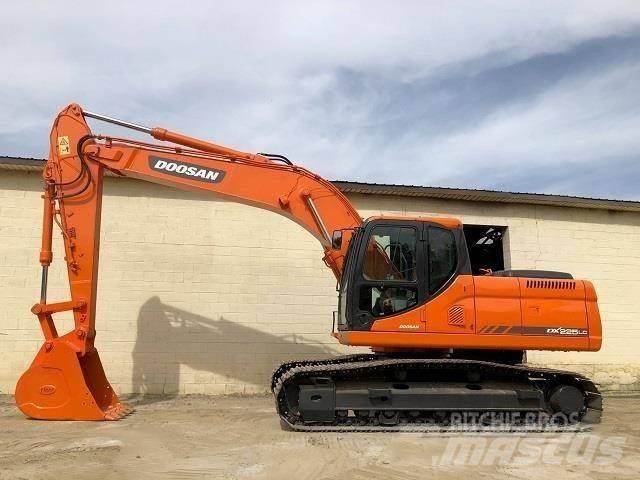Doosan DX 225 Верижен екскаватор