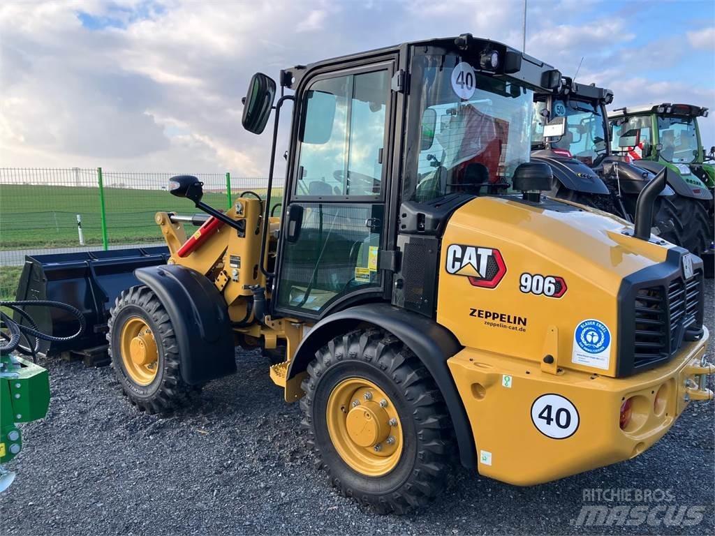 CAT 906 Колесни товарачи