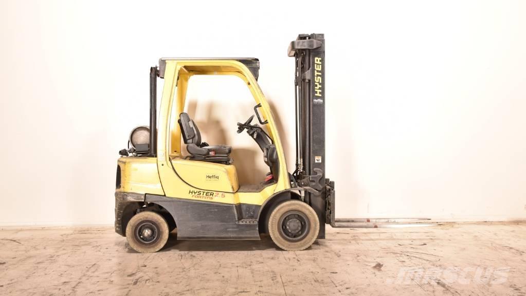 Hyster H2.5FT Камиони с АГУ