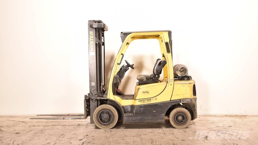 Hyster H2.5FT Камиони с АГУ