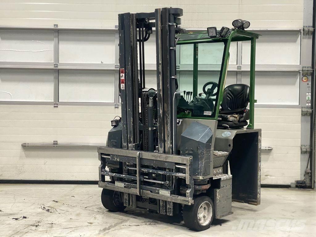 Combilift CBE2500 Страничен товарач