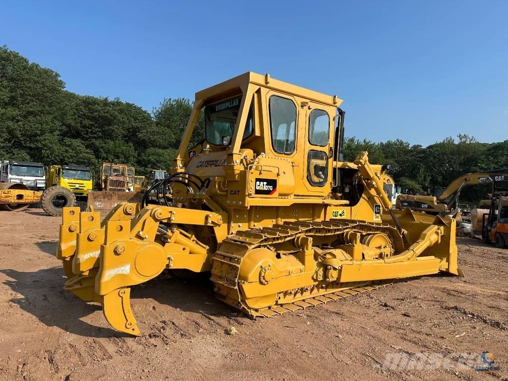 CAT D 7 G Верижни булдозери
