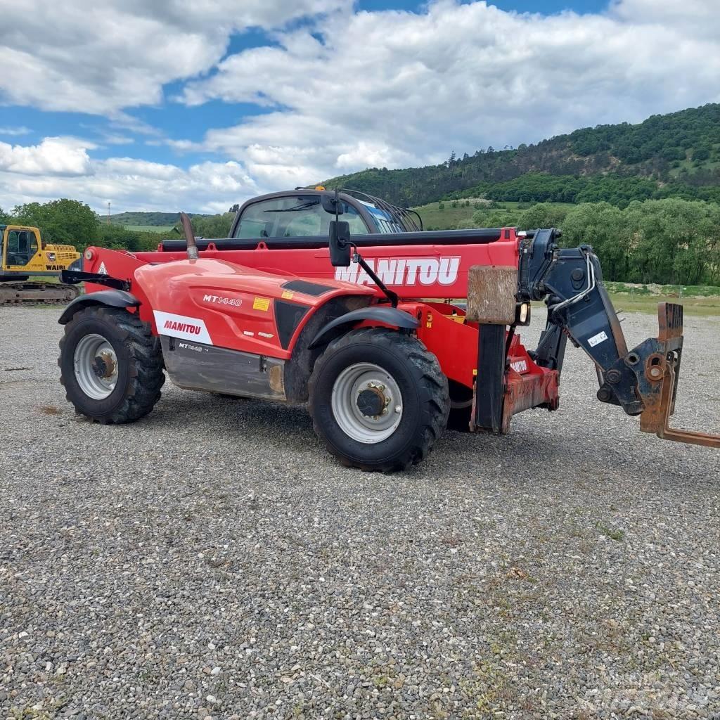 Manitou MT 1440 Телескопични товарачи