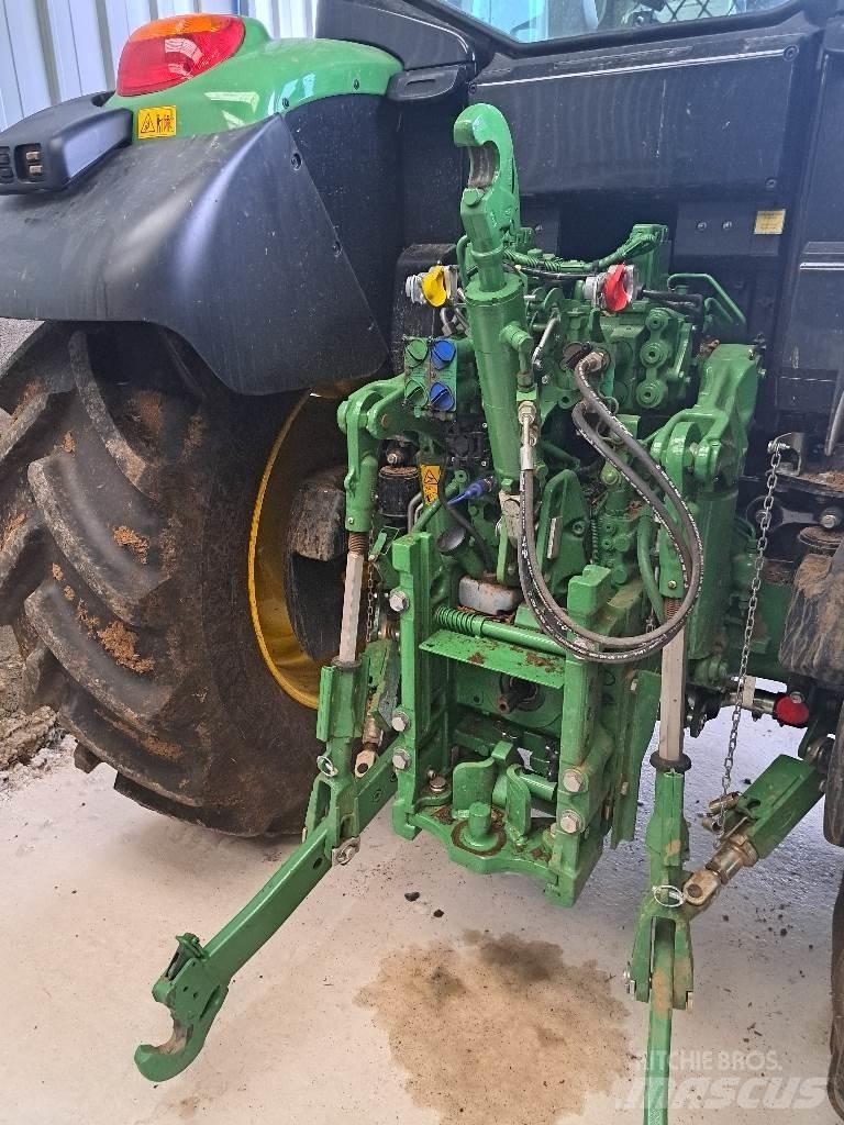 John Deere 6120 M Трактори