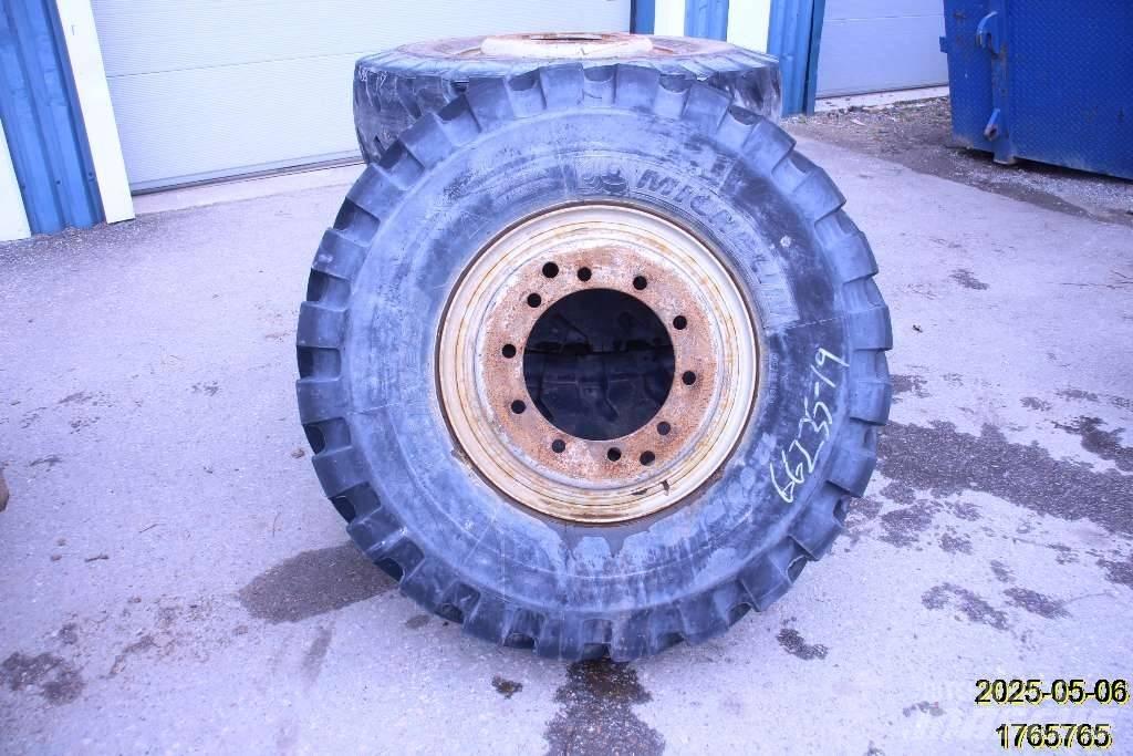 Michelin XMINED2 Гуми