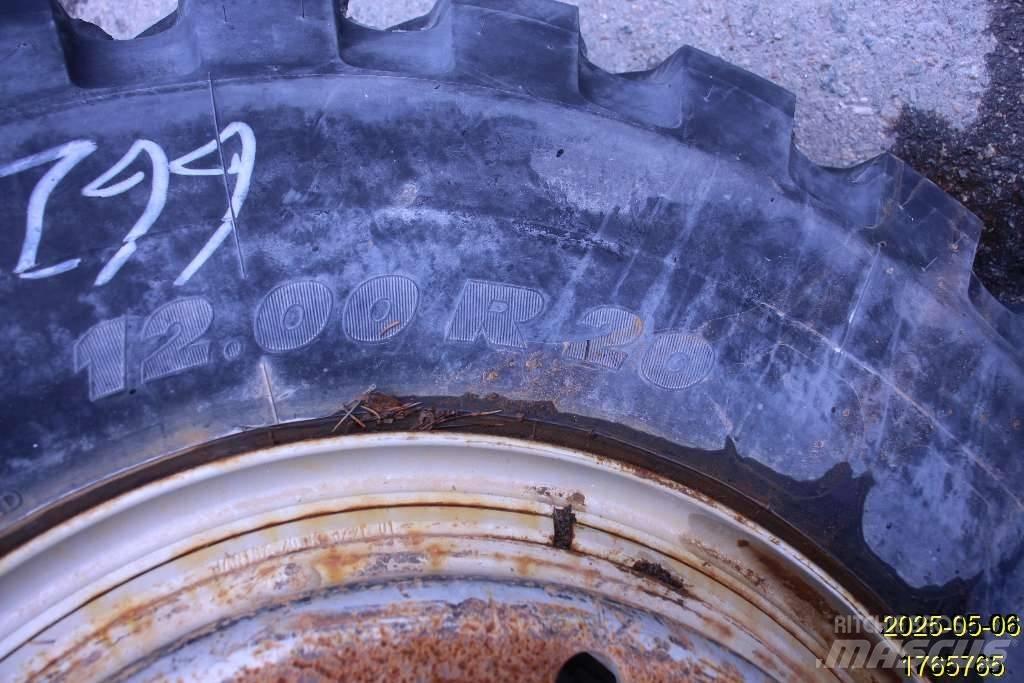 Michelin XMINED2 Гуми