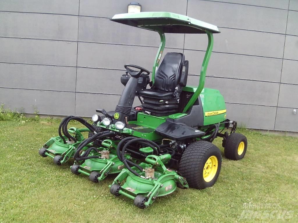 John Deere 8800 Тракторни косачки
